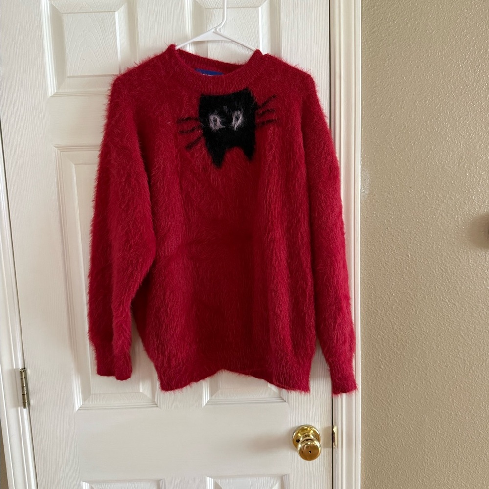 Aelfric Eden Red Fuzzy Crewneck Sweater with Black Cat Motif - Picture 4 of 7